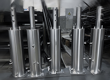 数控车床。CNC 数控铣床精密加工